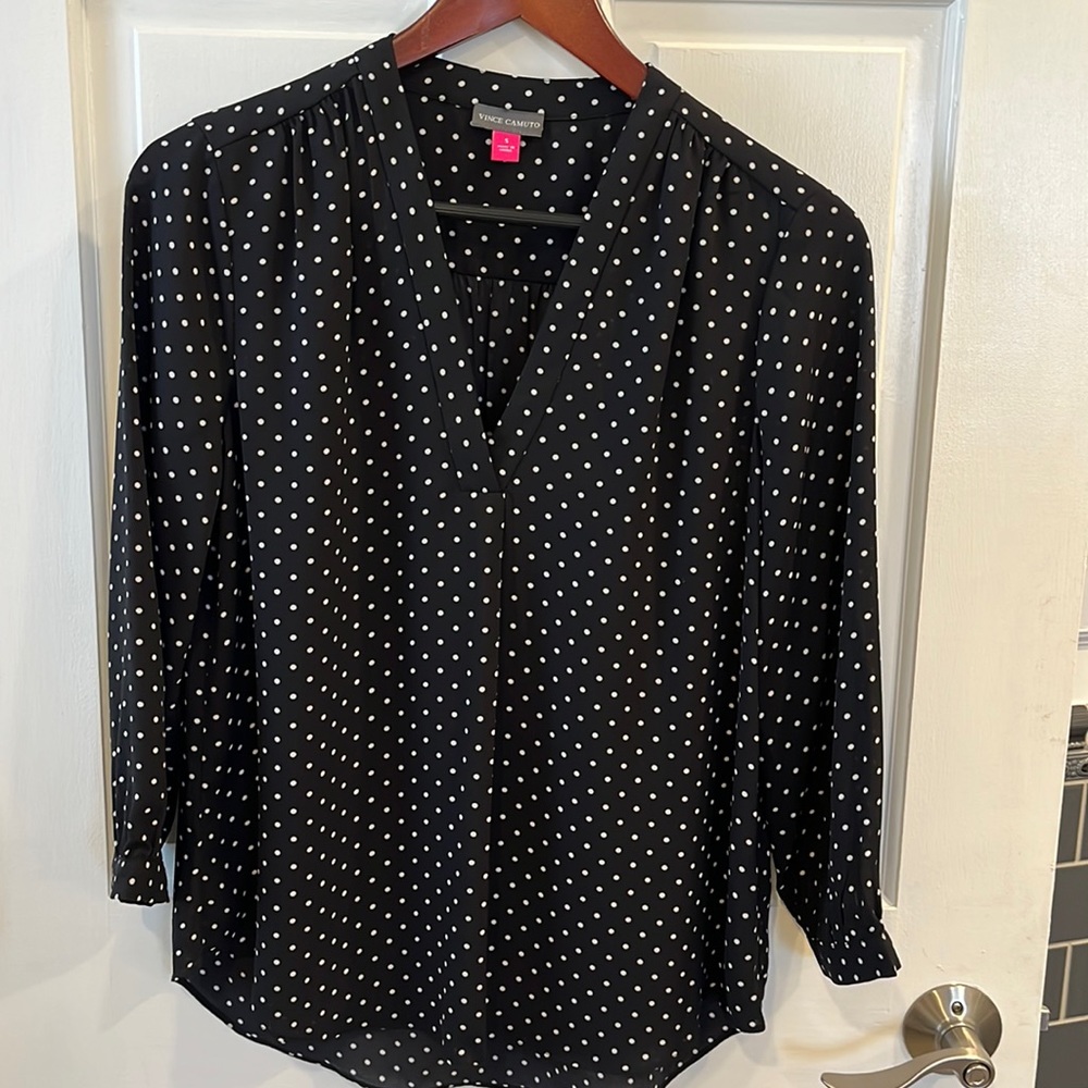 Vince Camuto black and white blouse. Never worn- perfect condition!